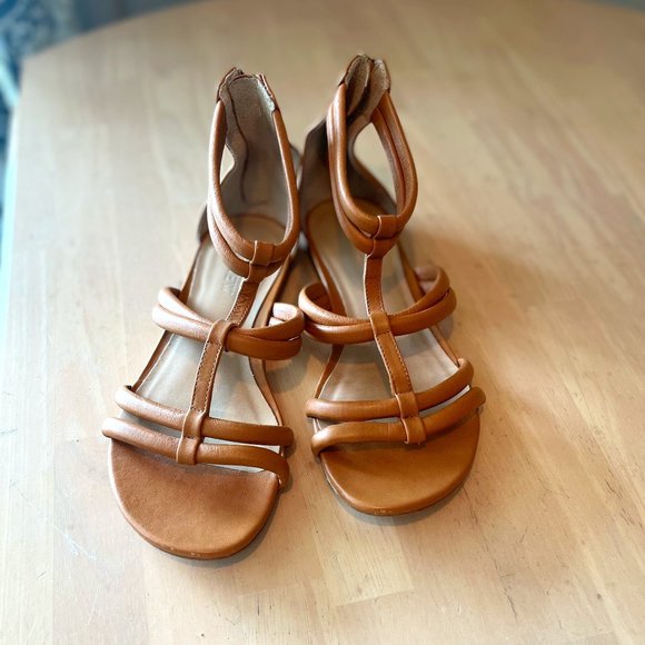 J. Crew Shoes - J. Crew Strappy Flat Sandal Tan Light Brown Zip Heel Size 7